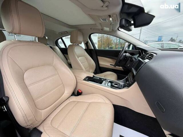 Ягуар XE, об'ємом двигуна 2 л та пробігом 176 тис. км за 9800 $, фото 12 на Automoto.ua