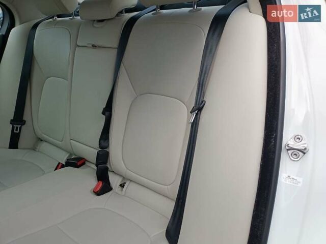 Ягуар XE, объемом двигателя 2 л и пробегом 89 тыс. км за 19600 $, фото 43 на Automoto.ua