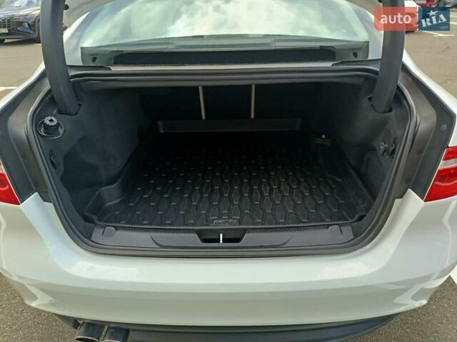 Ягуар XE, объемом двигателя 2 л и пробегом 89 тыс. км за 19600 $, фото 41 на Automoto.ua