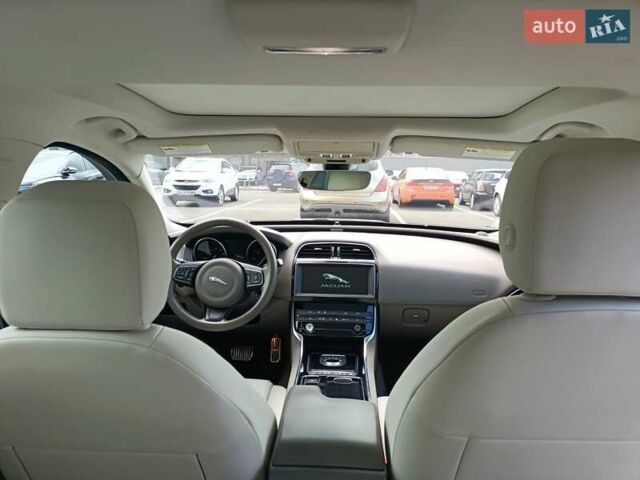 Ягуар XE, объемом двигателя 2 л и пробегом 89 тыс. км за 19600 $, фото 27 на Automoto.ua