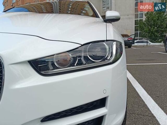 Ягуар XE, объемом двигателя 2 л и пробегом 89 тыс. км за 19600 $, фото 9 на Automoto.ua