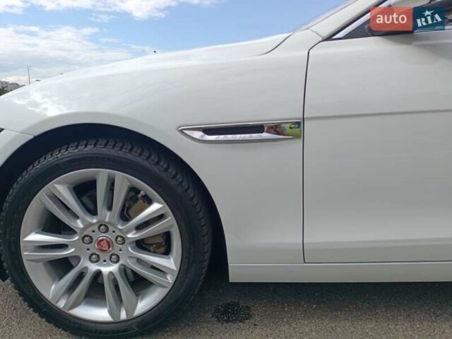 Ягуар XE, объемом двигателя 2 л и пробегом 89 тыс. км за 19600 $, фото 20 на Automoto.ua