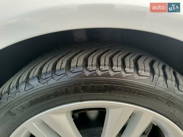 Ягуар XE, объемом двигателя 2 л и пробегом 89 тыс. км за 19600 $, фото 26 на Automoto.ua