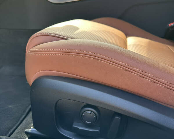 Ягуар XE, объемом двигателя 0 л и пробегом 1 тыс. км за 46499 $, фото 18 на Automoto.ua