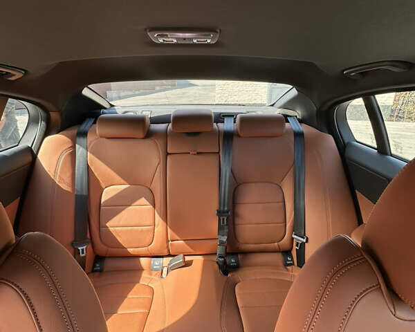 Ягуар XE, объемом двигателя 0 л и пробегом 1 тыс. км за 46499 $, фото 17 на Automoto.ua