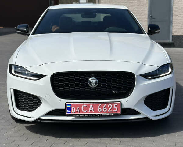Ягуар XE, объемом двигателя 0 л и пробегом 1 тыс. км за 46499 $, фото 1 на Automoto.ua