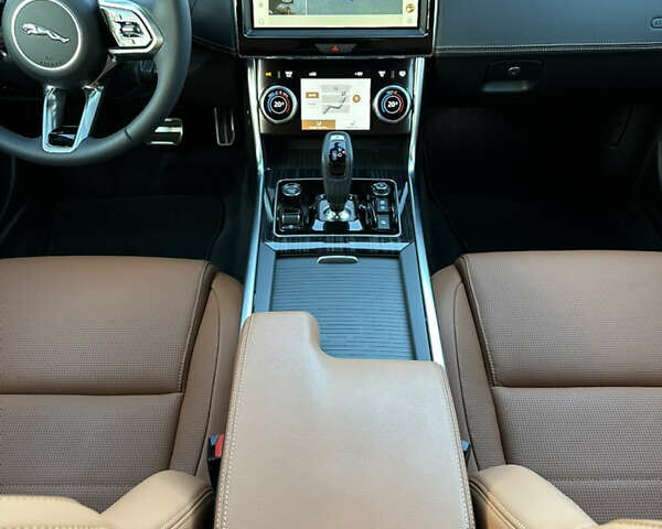 Ягуар XE, объемом двигателя 0 л и пробегом 1 тыс. км за 46499 $, фото 16 на Automoto.ua