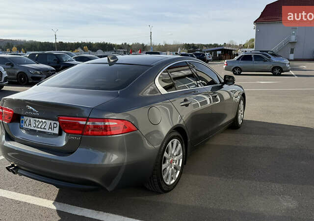 Сірий Ягуар XE, об'ємом двигуна 2 л та пробігом 121 тис. км за 15850 $, фото 4 на Automoto.ua