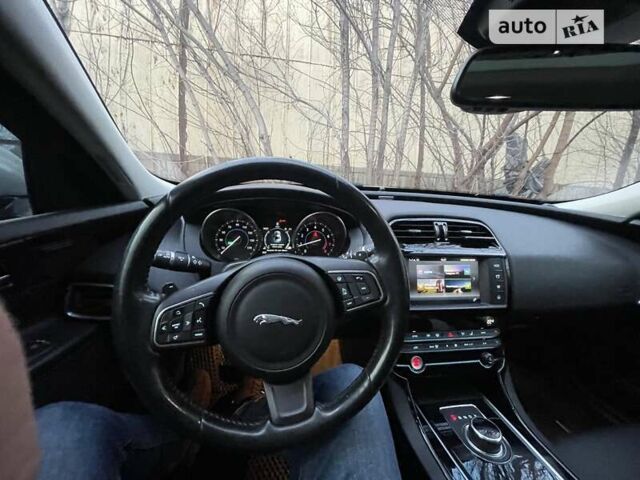 Сірий Ягуар XE, об'ємом двигуна 3 л та пробігом 91 тис. км за 16300 $, фото 13 на Automoto.ua