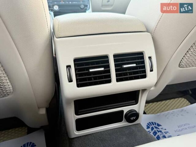 Серый Ягуар XE, объемом двигателя 2 л и пробегом 121 тыс. км за 16300 $, фото 19 на Automoto.ua