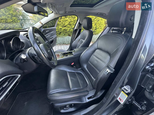Серый Ягуар XE, объемом двигателя 3 л и пробегом 110 тыс. км за 15500 $, фото 44 на Automoto.ua