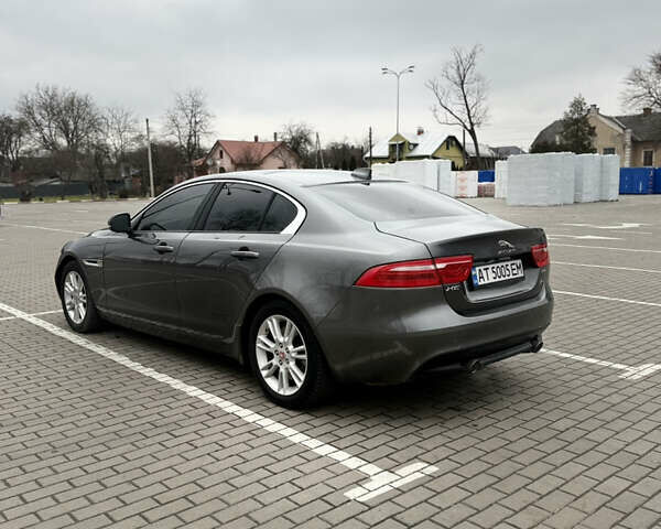 Серый Ягуар XE, объемом двигателя 2 л и пробегом 89 тыс. км за 13800 $, фото 2 на Automoto.ua
