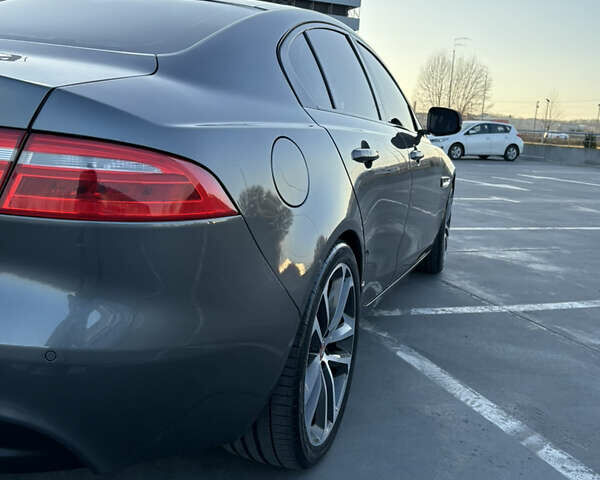 Ягуар XE 2016 у Києві на Automoto.ua Сірий Ягуар XE, об'ємом двигуна 2 л та пробігом 136 тис. км за 16600 $, фото 5 на Automoto.ua