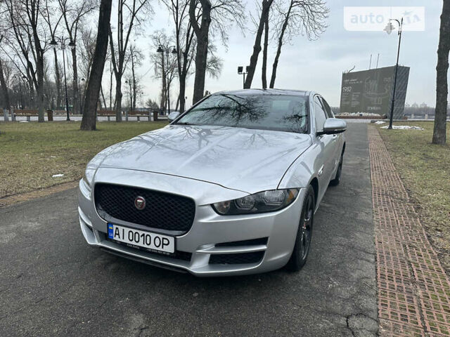 Серый Ягуар XE, объемом двигателя 2 л и пробегом 118 тыс. км за 16900 $, фото 1 на Automoto.ua