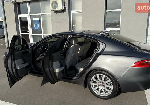 Сірий Ягуар XE, об'ємом двигуна 2 л та пробігом 121 тис. км за 15850 $, фото 20 на Automoto.ua