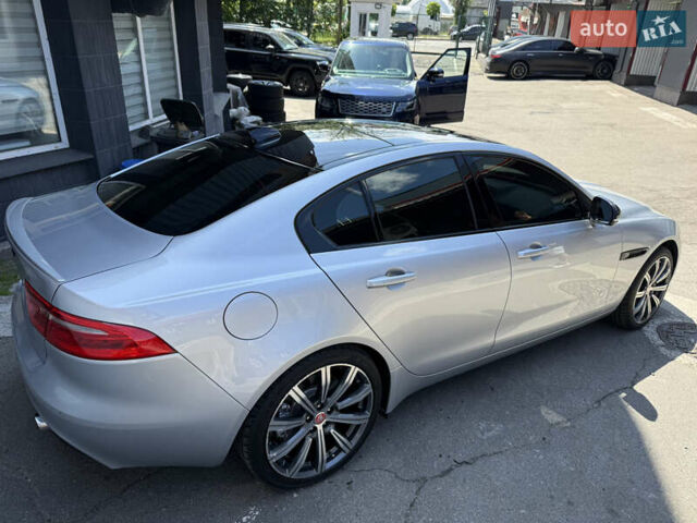 Сірий Ягуар XE, об'ємом двигуна 3 л та пробігом 82 тис. км за 20000 $, фото 23 на Automoto.ua