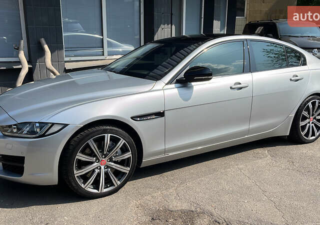 Сірий Ягуар XE, об'ємом двигуна 3 л та пробігом 82 тис. км за 20000 $, фото 39 на Automoto.ua