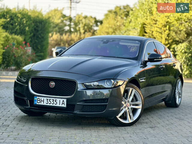 Серый Ягуар XE, объемом двигателя 3 л и пробегом 110 тыс. км за 15500 $, фото 1 на Automoto.ua