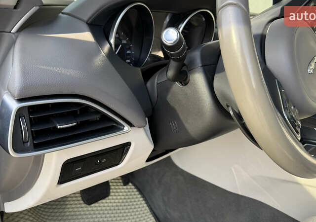 Сірий Ягуар XE, об'ємом двигуна 2 л та пробігом 121 тис. км за 15850 $, фото 30 на Automoto.ua