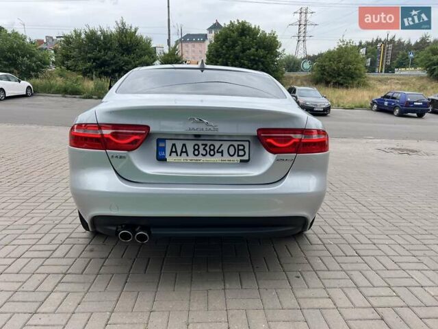 Серый Ягуар XE, объемом двигателя 2 л и пробегом 147 тыс. км за 13500 $, фото 5 на Automoto.ua