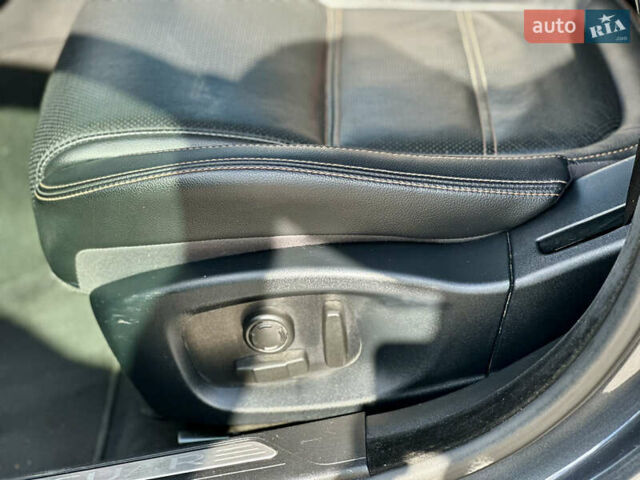 Сірий Ягуар XE, об'ємом двигуна 3 л та пробігом 110 тис. км за 15900 $, фото 21 на Automoto.ua