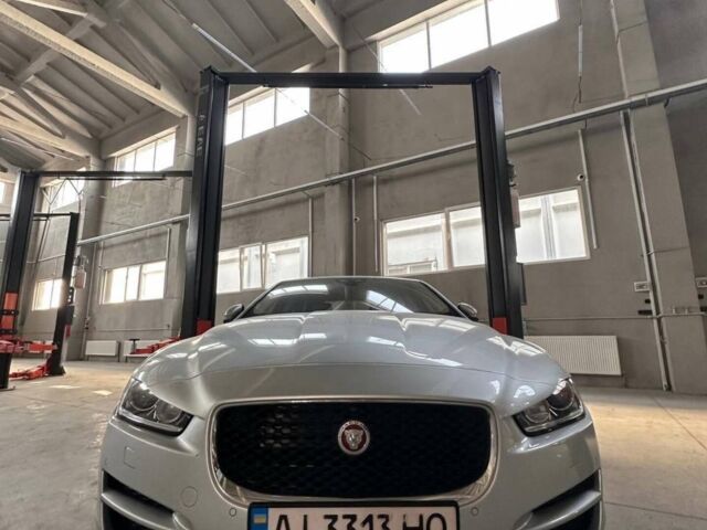 Серый Ягуар XE, объемом двигателя 2 л и пробегом 200 тыс. км за 15300 $, фото 15 на Automoto.ua