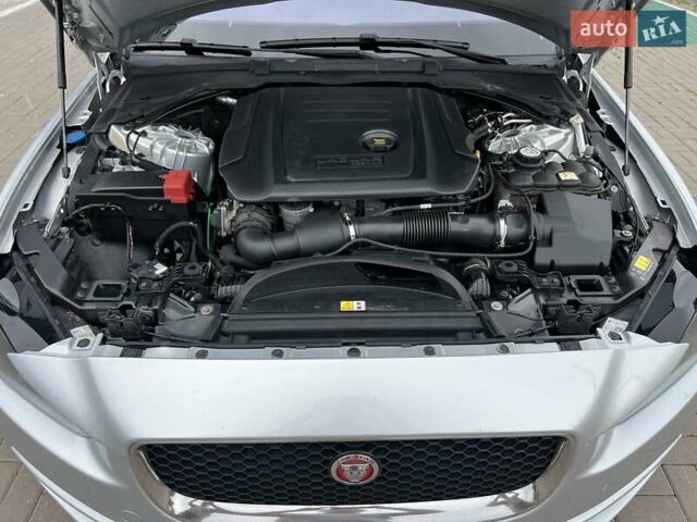 Серый Ягуар XE, объемом двигателя 2 л и пробегом 147 тыс. км за 13500 $, фото 49 на Automoto.ua