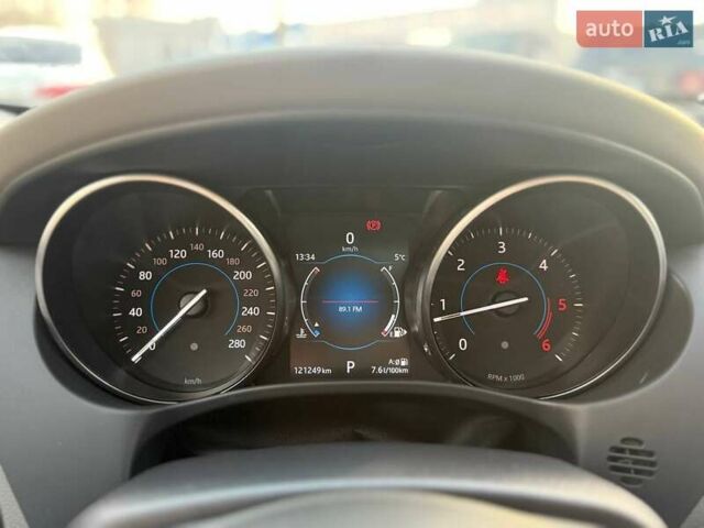 Серый Ягуар XE, объемом двигателя 2 л и пробегом 121 тыс. км за 16300 $, фото 11 на Automoto.ua