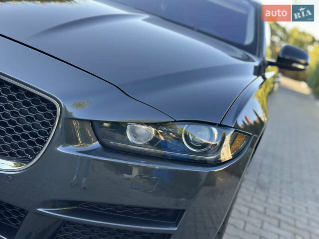 Серый Ягуар XE, объемом двигателя 3 л и пробегом 110 тыс. км за 15500 $, фото 13 на Automoto.ua