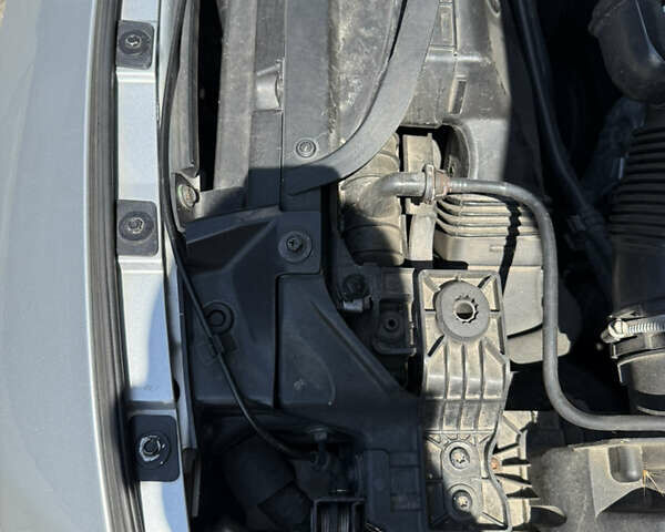 Сірий Ягуар XE, об'ємом двигуна 3 л та пробігом 82 тис. км за 20000 $, фото 88 на Automoto.ua