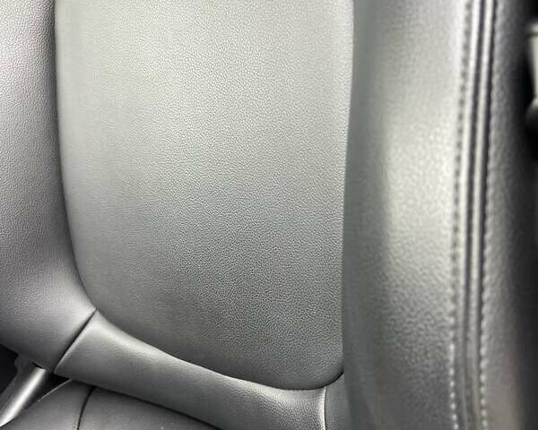 Серый Ягуар XE, объемом двигателя 2 л и пробегом 147 тыс. км за 13500 $, фото 35 на Automoto.ua