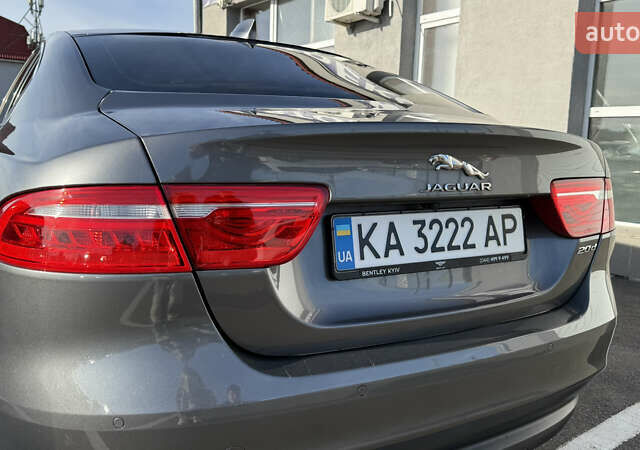 Сірий Ягуар XE, об'ємом двигуна 2 л та пробігом 121 тис. км за 15850 $, фото 21 на Automoto.ua