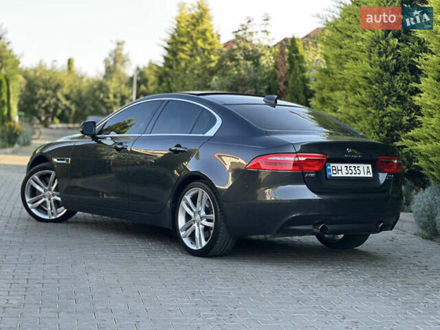 Серый Ягуар XE, объемом двигателя 3 л и пробегом 110 тыс. км за 15500 $, фото 7 на Automoto.ua