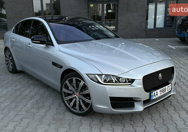 Сірий Ягуар XE, об'ємом двигуна 3 л та пробігом 82 тис. км за 20000 $, фото 10 на Automoto.ua