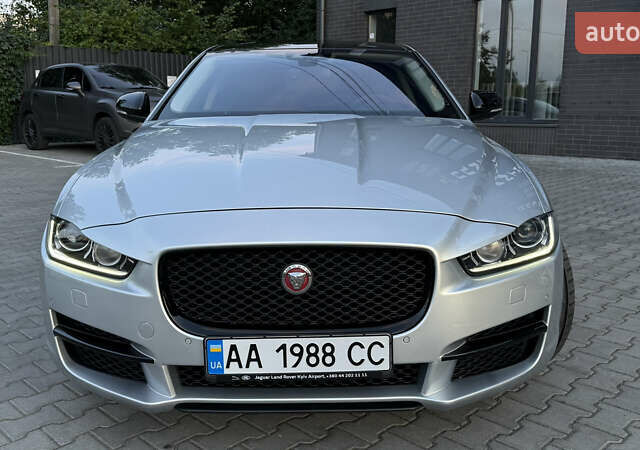 Сірий Ягуар XE, об'ємом двигуна 3 л та пробігом 82 тис. км за 20000 $, фото 3 на Automoto.ua