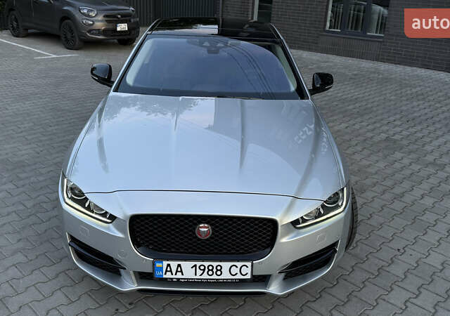 Сірий Ягуар XE, об'ємом двигуна 3 л та пробігом 82 тис. км за 20000 $, фото 11 на Automoto.ua