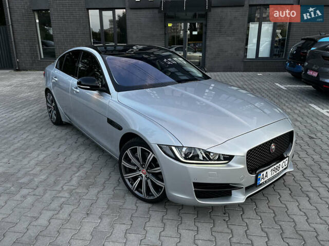 Сірий Ягуар XE, об'ємом двигуна 3 л та пробігом 82 тис. км за 20000 $, фото 4 на Automoto.ua