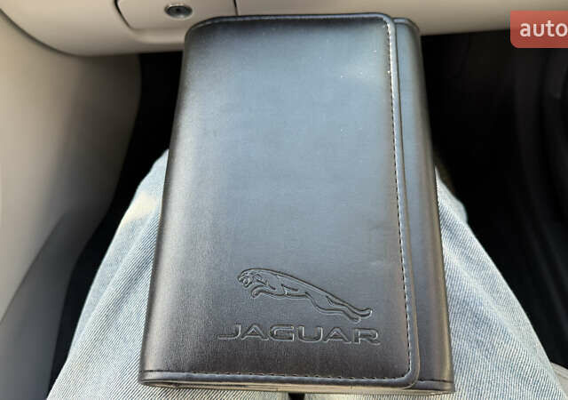 Сірий Ягуар XE, об'ємом двигуна 2 л та пробігом 121 тис. км за 15850 $, фото 38 на Automoto.ua