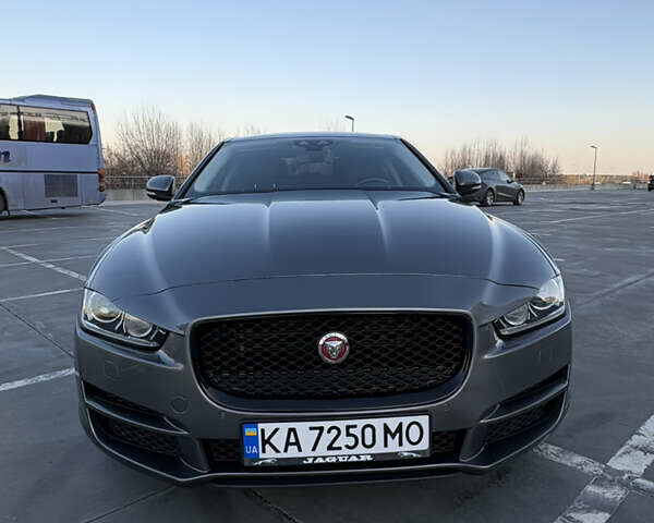 Ягуар XE 2016 у Києві на Automoto.ua Сірий Ягуар XE, об'ємом двигуна 2 л та пробігом 136 тис. км за 16600 $, фото 11 на Automoto.ua
