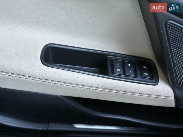Серый Ягуар XE, объемом двигателя 2 л и пробегом 140 тыс. км за 17000 $, фото 23 на Automoto.ua