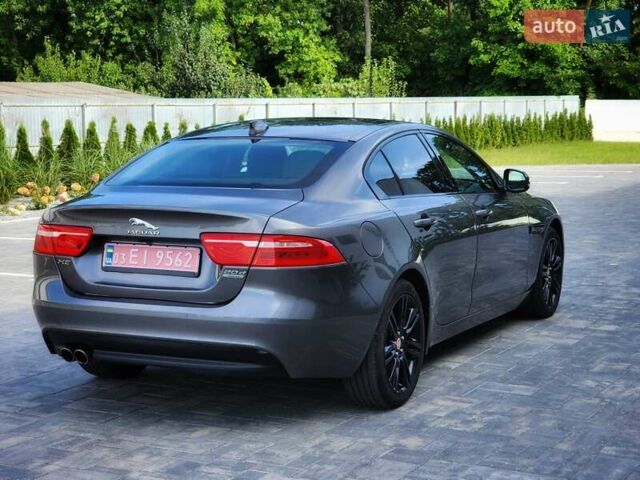 Серый Ягуар XE, объемом двигателя 2 л и пробегом 130 тыс. км за 16200 $, фото 11 на Automoto.ua