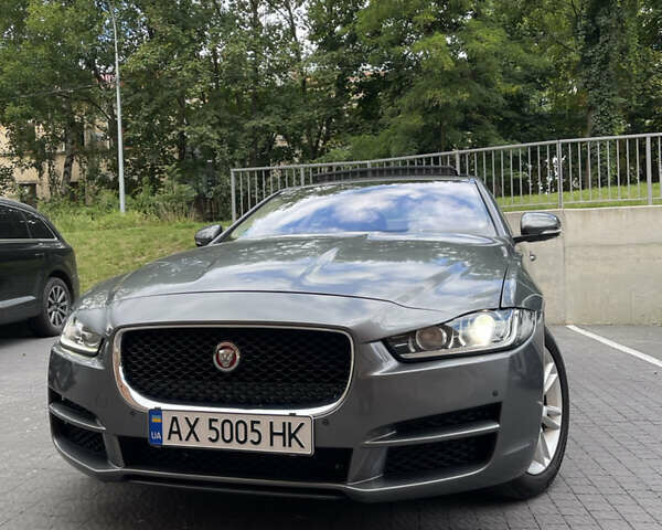 Серый Ягуар XE, объемом двигателя 2 л и пробегом 94 тыс. км за 15000 $, фото 29 на Automoto.ua