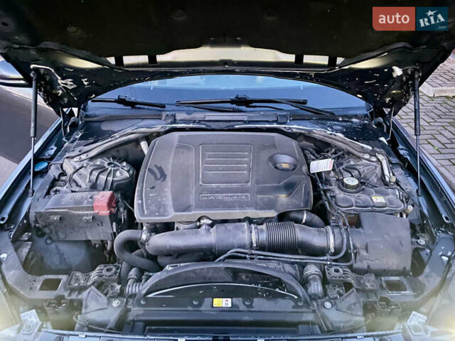 Сірий Ягуар XE, об'ємом двигуна 2 л та пробігом 125 тис. км за 18800 $, фото 21 на Automoto.ua