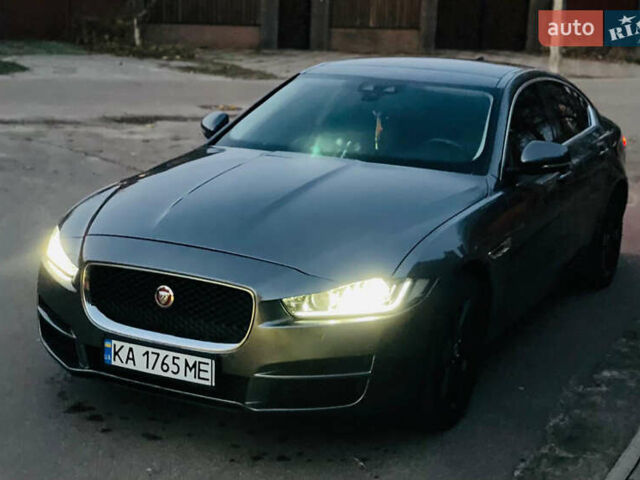 Сірий Ягуар XE, об'ємом двигуна 2 л та пробігом 125 тис. км за 18800 $, фото 6 на Automoto.ua
