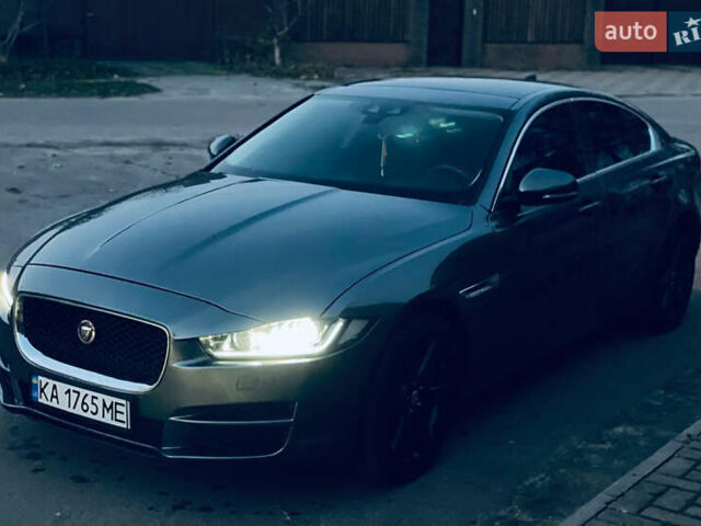 Сірий Ягуар XE, об'ємом двигуна 2 л та пробігом 125 тис. км за 18800 $, фото 15 на Automoto.ua