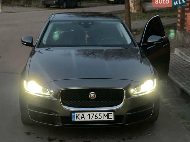 Сірий Ягуар XE, об'ємом двигуна 2 л та пробігом 125 тис. км за 18800 $, фото 5 на Automoto.ua