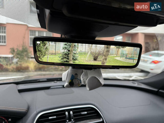 Сірий Ягуар XE, об'ємом двигуна 2 л та пробігом 42 тис. км за 29999 $, фото 13 на Automoto.ua