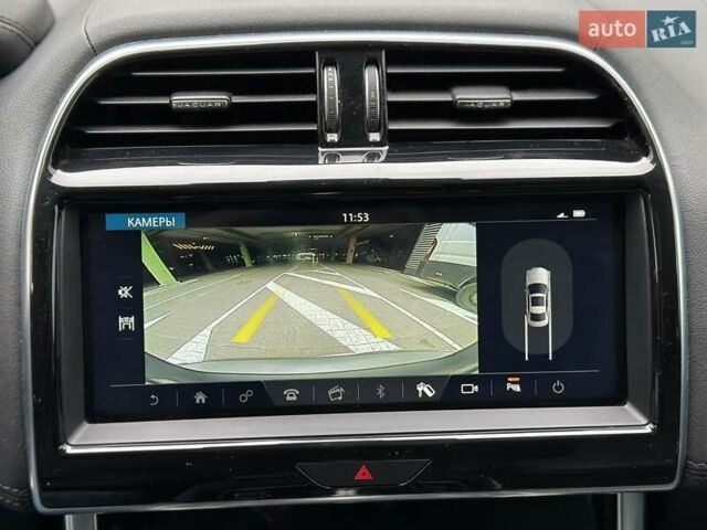 Серый Ягуар XE, объемом двигателя 2 л и пробегом 95 тыс. км за 21500 $, фото 31 на Automoto.ua