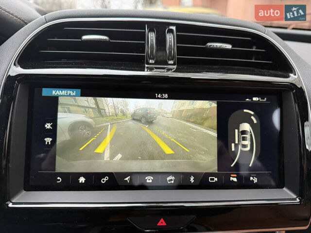 Сірий Ягуар XE, об'ємом двигуна 2 л та пробігом 42 тис. км за 29999 $, фото 19 на Automoto.ua