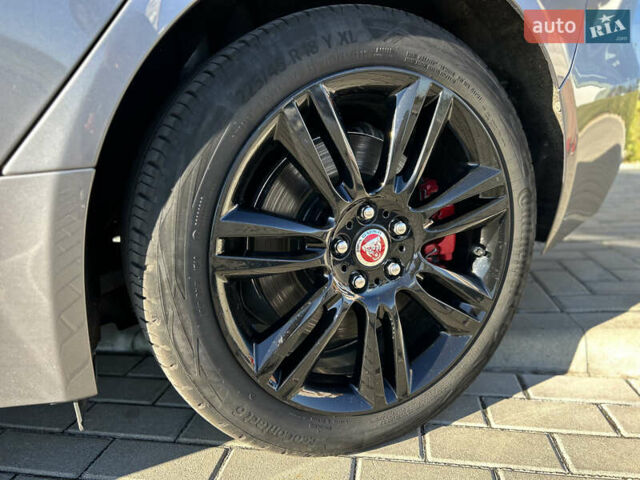 Серый Ягуар XE, объемом двигателя 2 л и пробегом 23 тыс. км за 28700 $, фото 21 на Automoto.ua